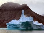 格陵兰冰川坠毁瞬间 场面震撼画面唯美